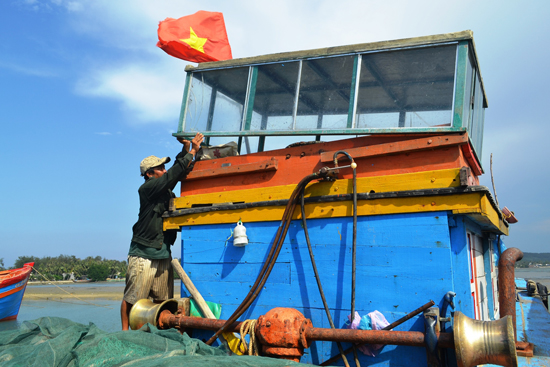 Ra khơi phải tháo dỡ cabin tàu