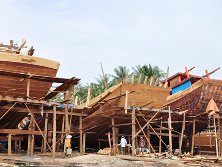 Tàu thuyền ngày càng nhiều, trong khi đó số lao động trực tiếp trên biển ngày càng giảm đang là một nghịch lý tại các vùng biển